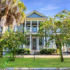 Covington Place, Monthly, Near Downtown & Beaches!