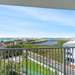 Emerald Oasis w/ Gulf Views, Pools, Hot Tubs